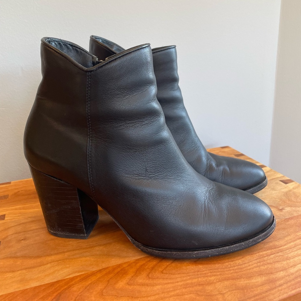 Thursday Uptown Boot Size 8